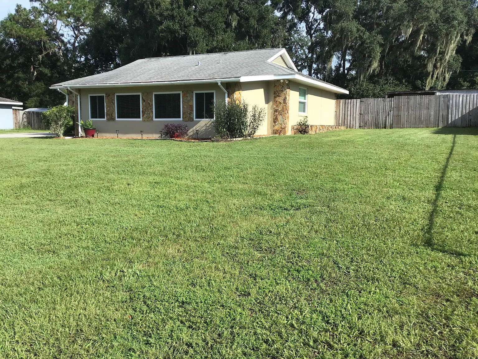 7622 E Savannah Dr — Photo 2