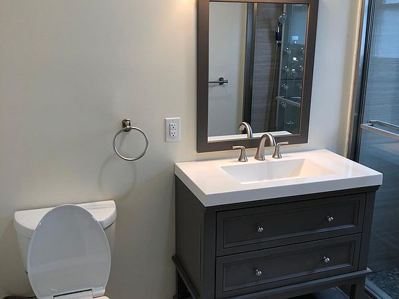 4th image of 73 Linden Ave APT 1B