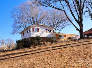 1521 19th St SW, Hickory, NC 28602