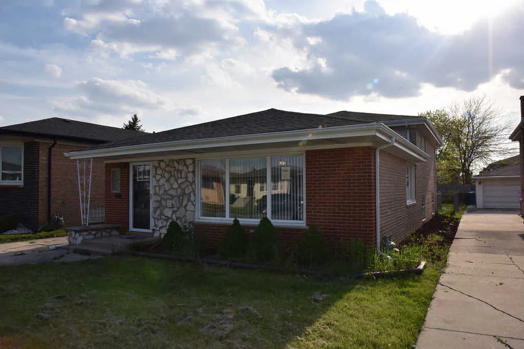 352 Hoxie Ave photo 1
