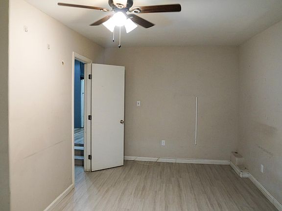 5th image of 8124 S Cherry Ave
