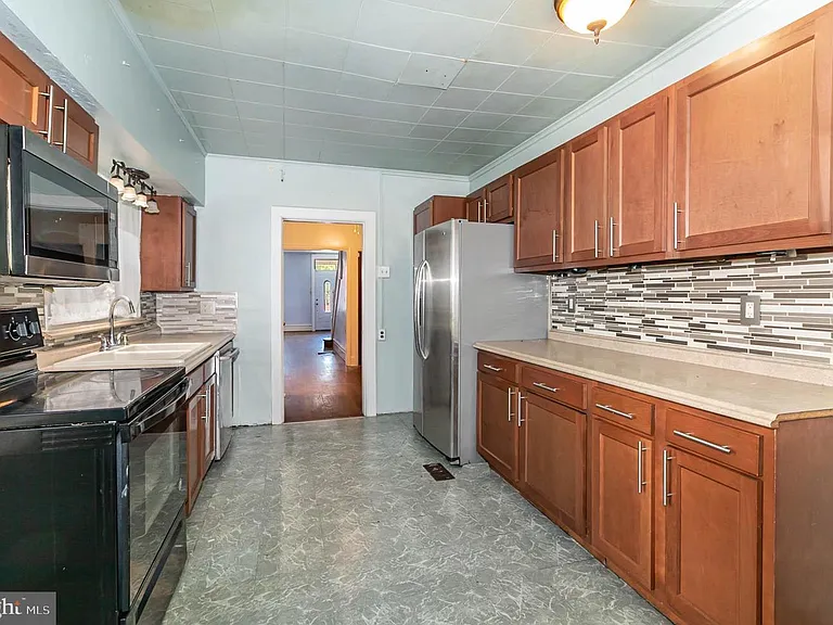 2172 Brookwood St — Photo 11