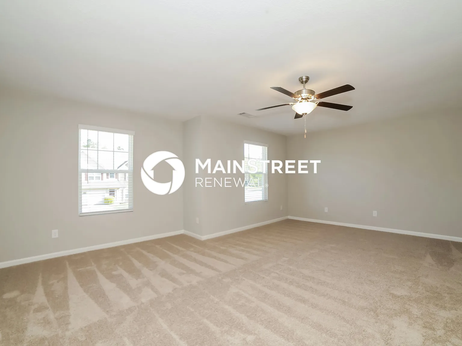 521 Firethorn Ct — Photo 3