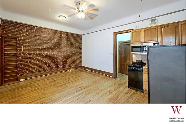Rented by Wohlfarth & Associates Inc | media 15