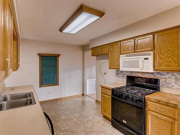 4th image of 1715 Cumberland Dr