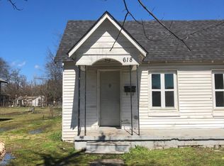 618 W 5th St, Ada, OK 74820