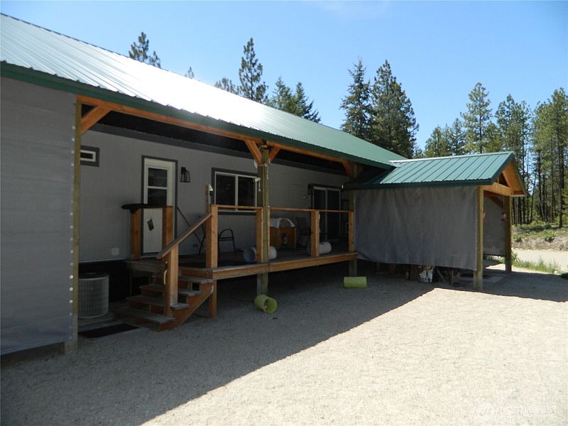 3rd image of 16 Summit Lake Road