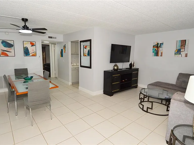 12760 Indian Rocks Rd #555 — Photo 5