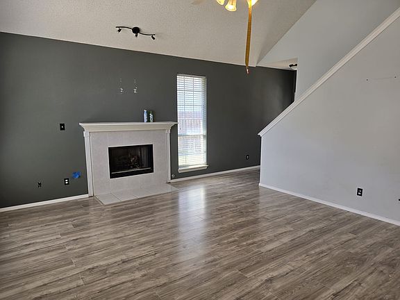 2nd image of 1722 Creekway Dr