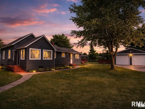 130 E Maple St, Roseville, IL 61473