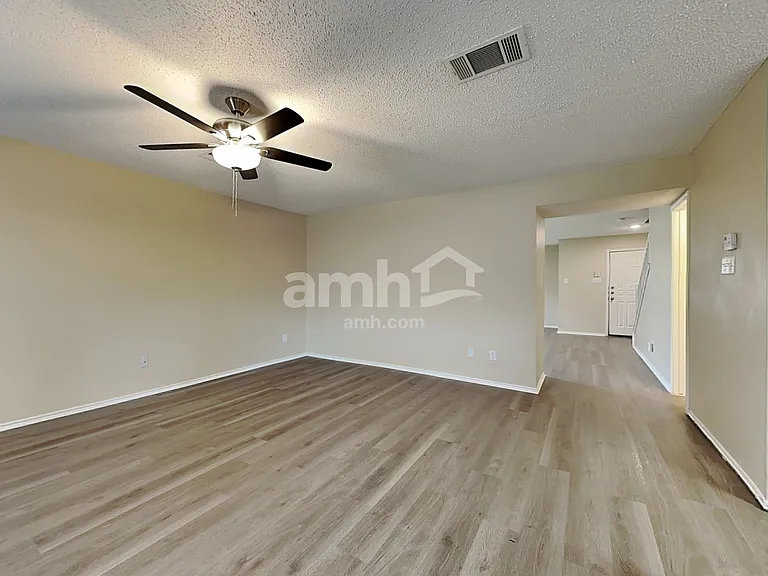 15312 Iola Cv — Photo 6