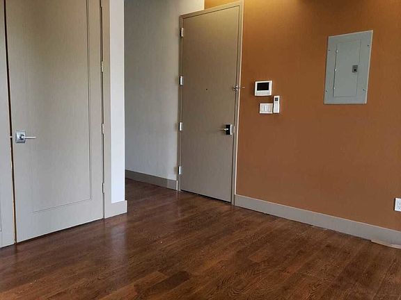 4th image of 441 Meeker Ave #1C