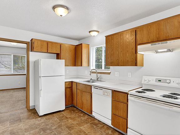 3rd image of 13024 SE Tessa St APT 7