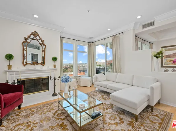 11706 Darlington Ave APT 401, Los Angeles, CA 90049