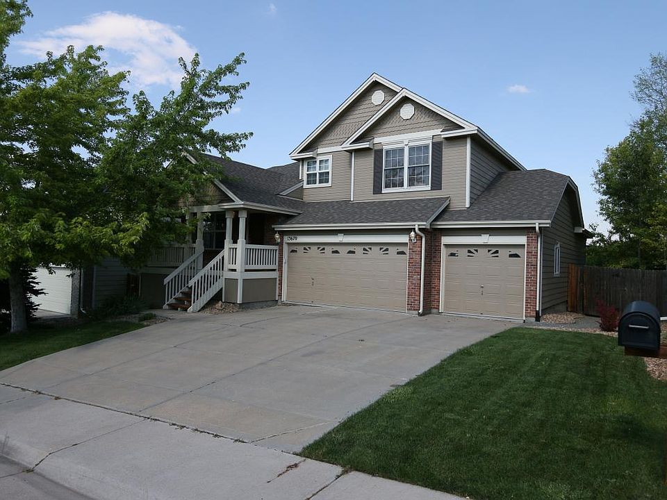 Front View, 3 car garage, plenty of driveway space