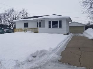 1286 Deloris Dr, Waterloo, IA 50701