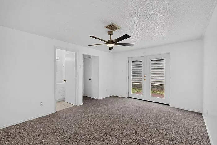 6120 Cypress Point Dr — Photo 6