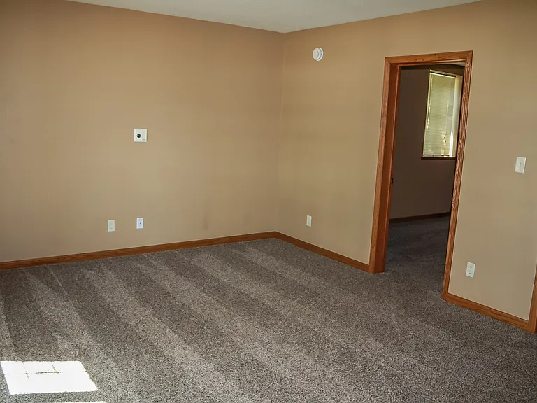 1213 E Bremer Ave #1213 — Photo 6