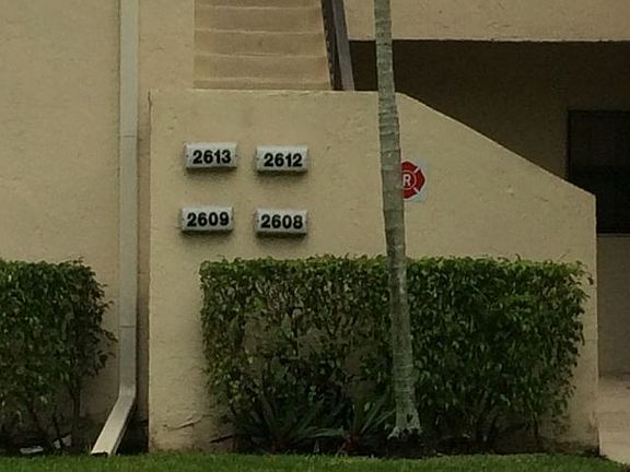 2nd image of 2608 Carambola Cir N
