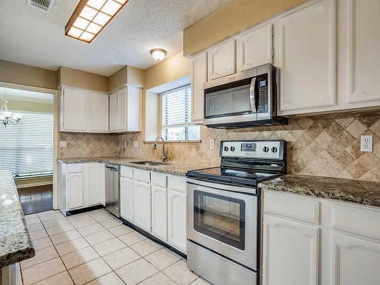 1001 Filmore Dr — Photo 4