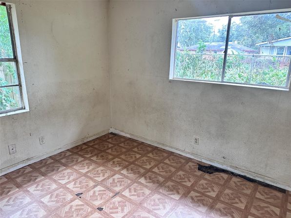 houston-texas-80565596 picture