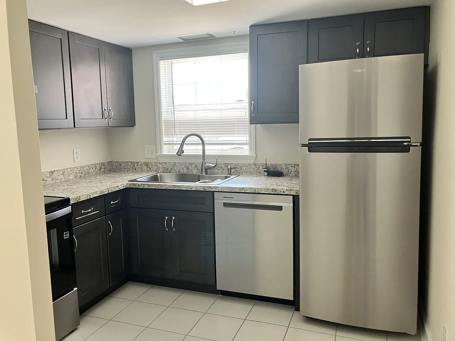 1 bed, 680 sqft, $1,400 — Photo 3