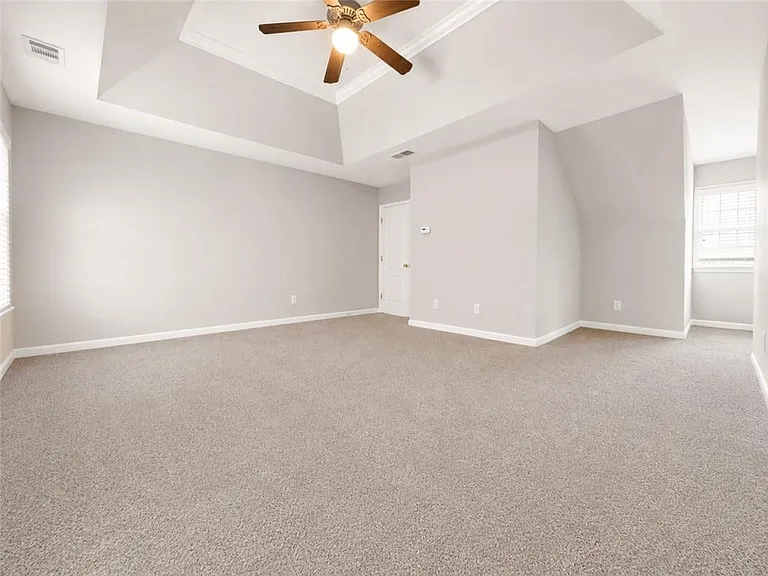 1707 Hidden Pond Cir — Photo 24
