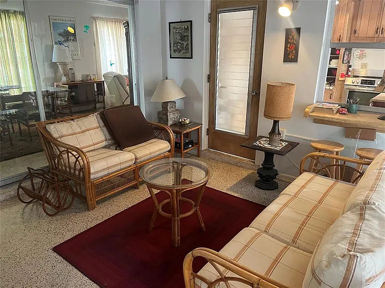 505 Granada Ave — Photo 11