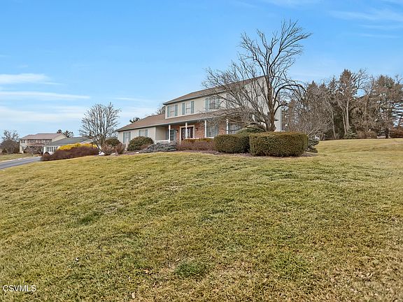 2nd image of 404 Dandee Dr