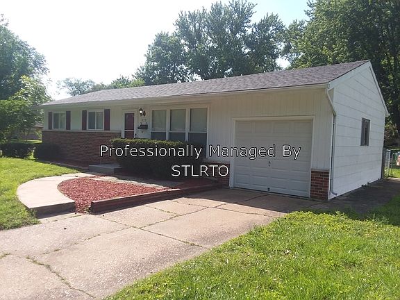 3rd image of 675 Lilac Dr