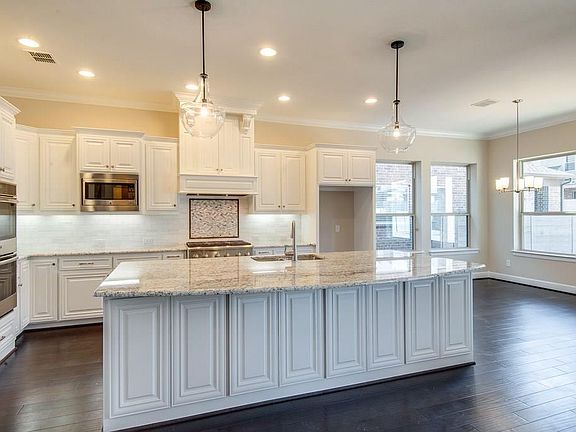 5th image of 205 Waterside Dr