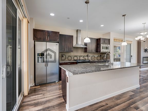 2nd image of 870 SW 96th Pl