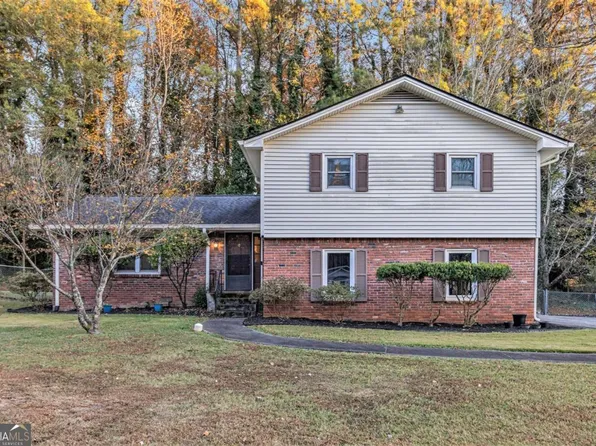 3826 Green Bay Dr, Lawrenceville, GA 30044