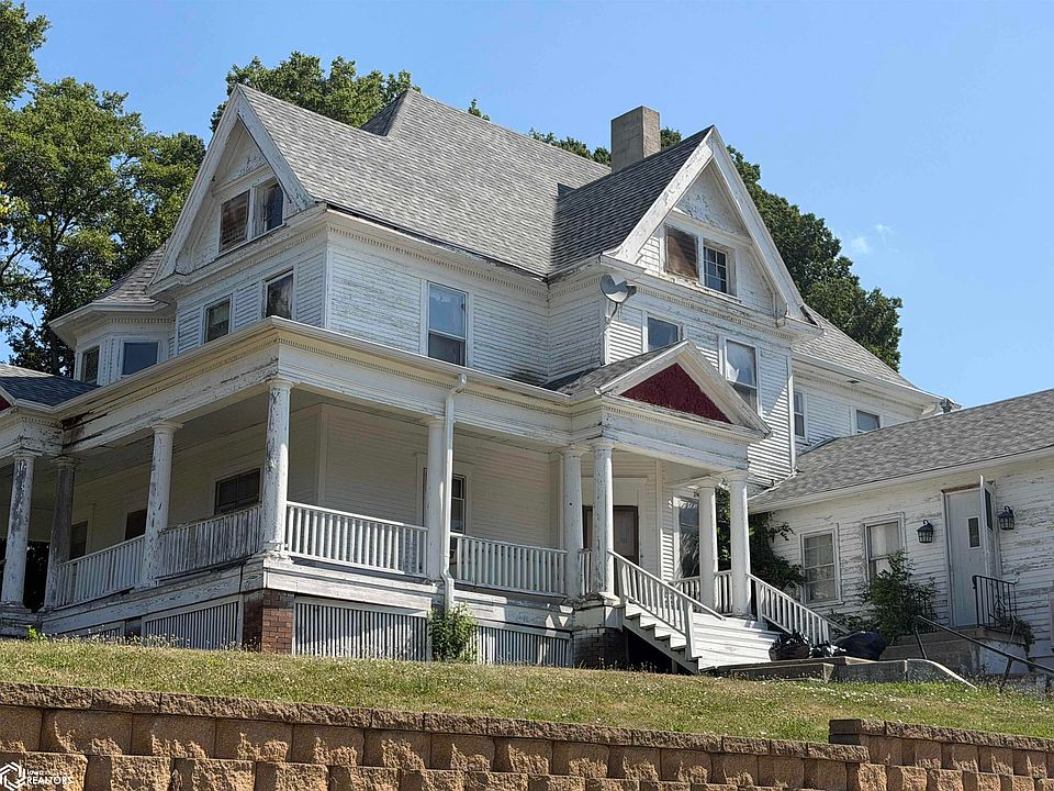 1st image of 222 S Main St