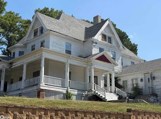 222 S Main St, Denison, IA 51442
