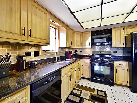 2nd image of 9173 Del Prado Dr APT 2W