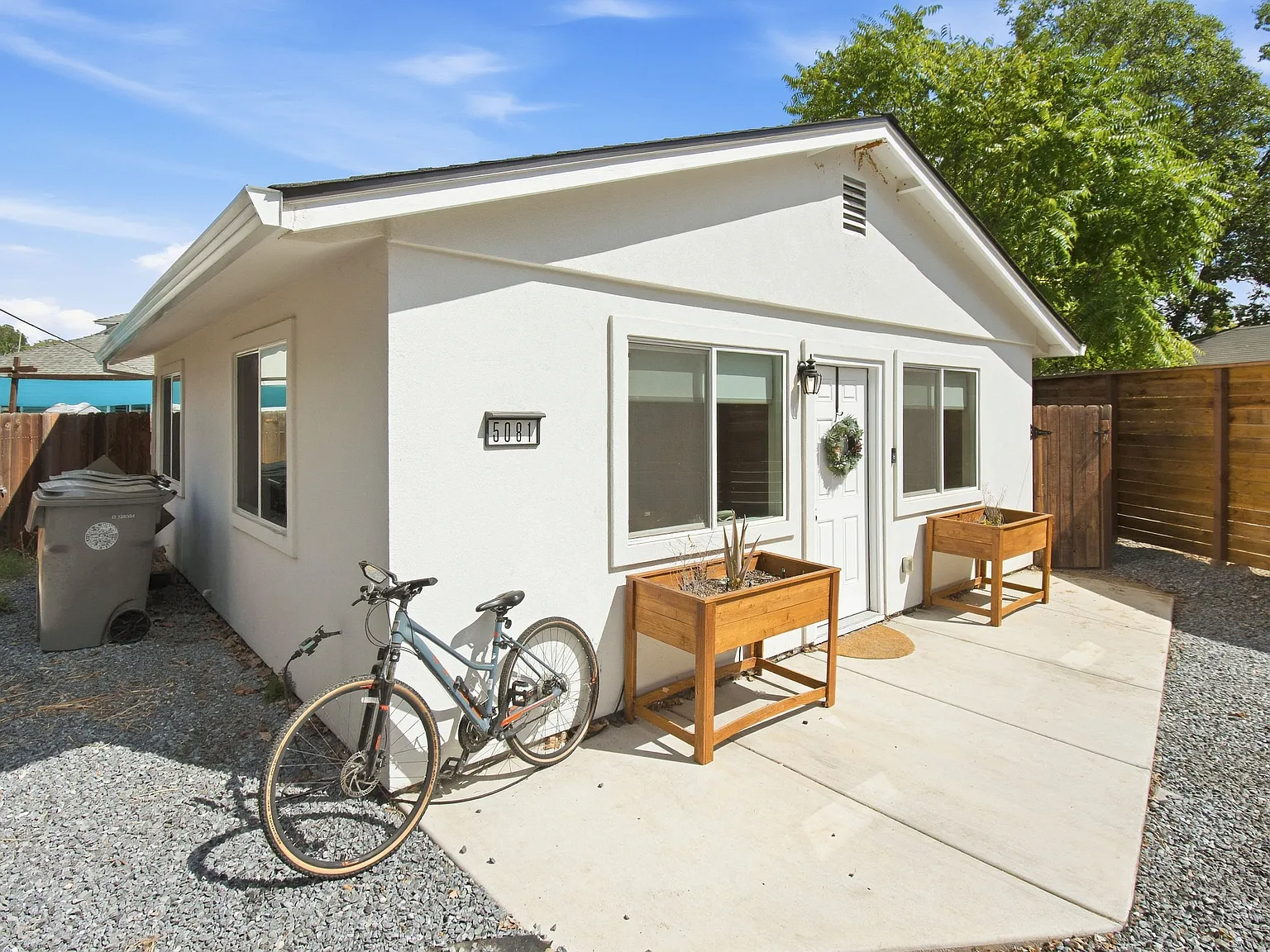 1 bed, 650 sqft, $1,975 — Photo 2