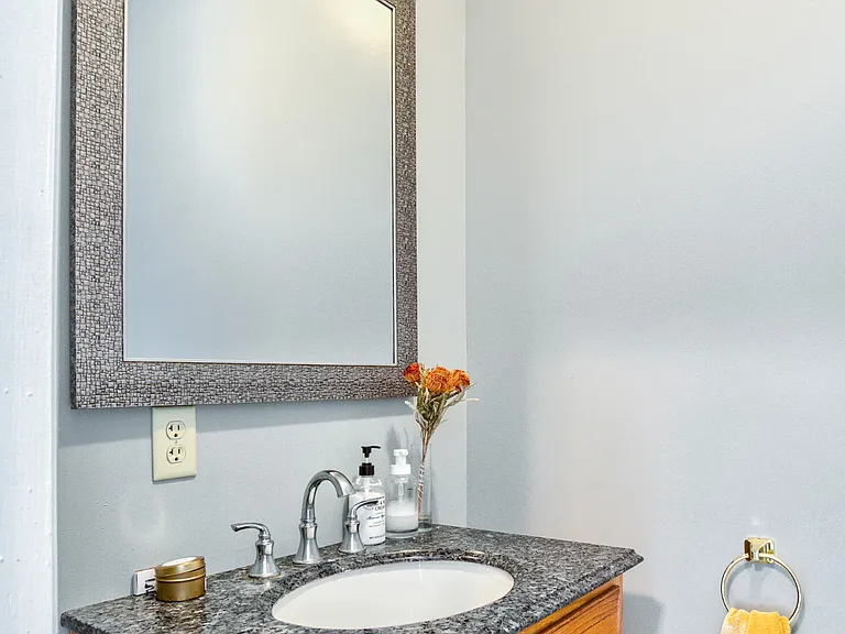 933 English Ave — Photo 15