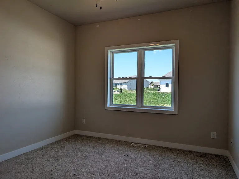 N8739 Connor Cir — Photo 49