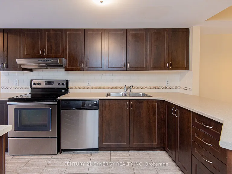 2228 Tenth Line Rd — Photo 9