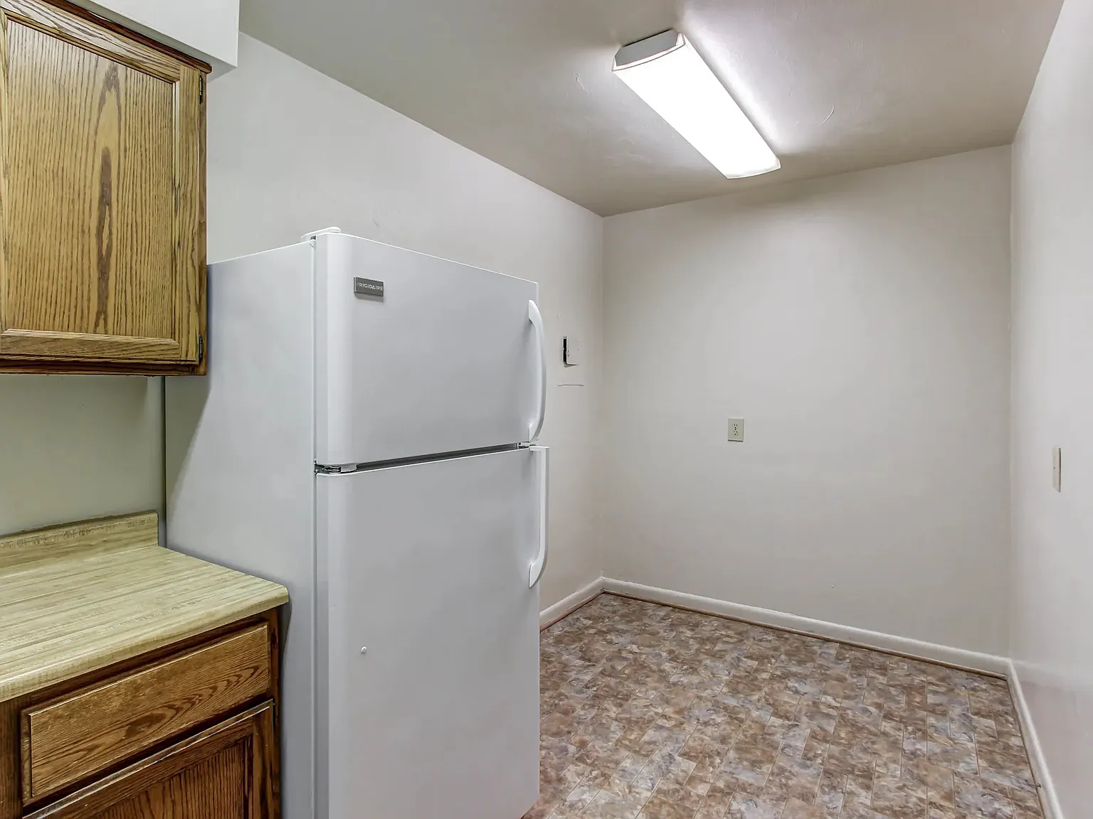 Harbor Inn Apartments — Photo 4