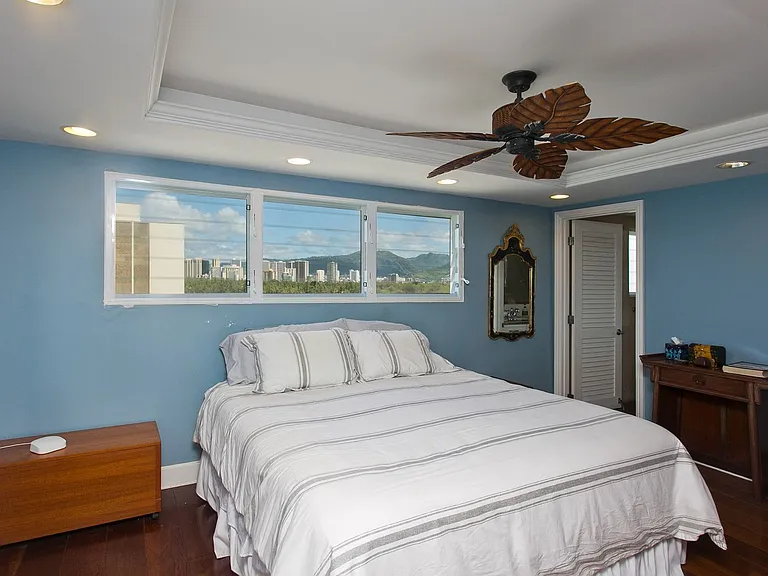 3065 Kalakaua Ave #8 — Photo 11