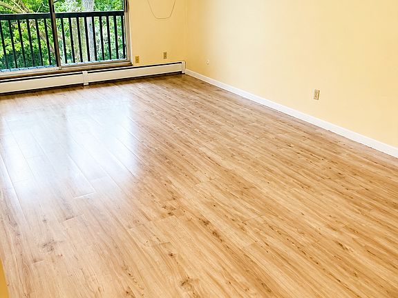 3rd image of 1266 Hazelwood St #203