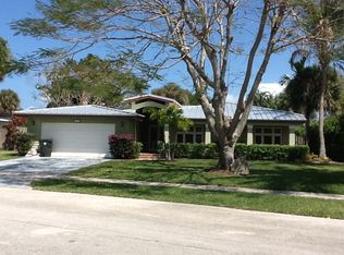 332 SW 7th Ter, Boca Raton, FL 33486