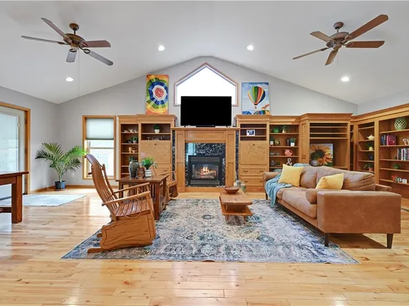 6501 W 94th Ter, Overland Park, KS 66212