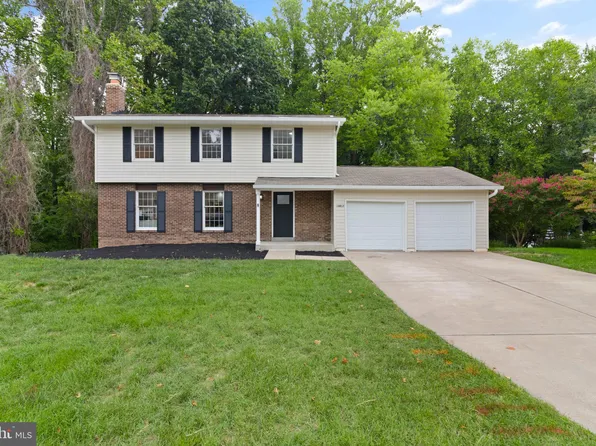 16017 Indus Dr, Woodbridge, VA 22191