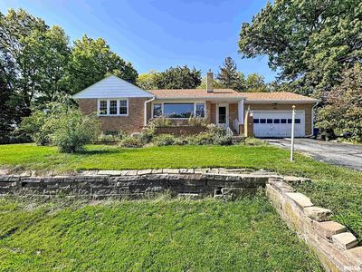 2615 18th St #A, Moline, IL, 61265