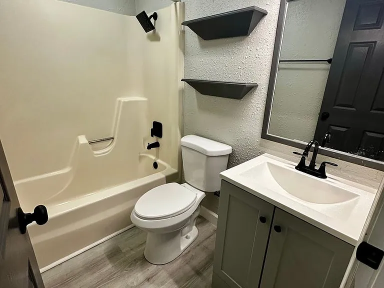 316 Scarsdale Cir #1A — Photo 9