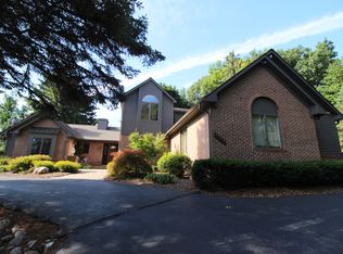 5112 Ashton Ct, Brighton, MI
