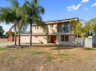 1077 E Pecan Ave, Madera, CA 93637